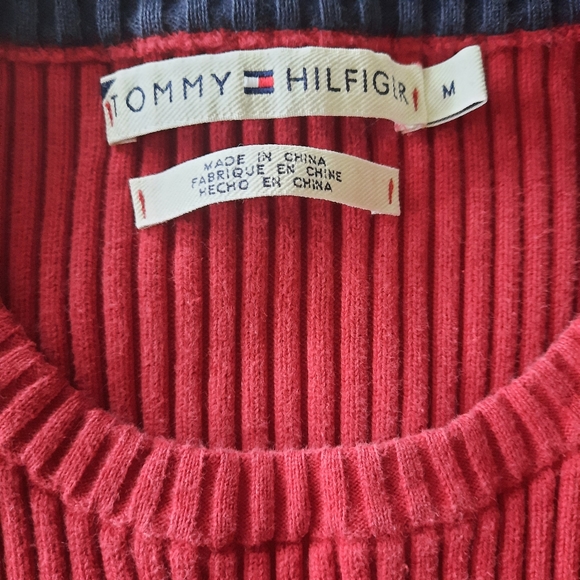 Tommy Hilfiger Red Sweater Size Medium - Picture 3 of 6